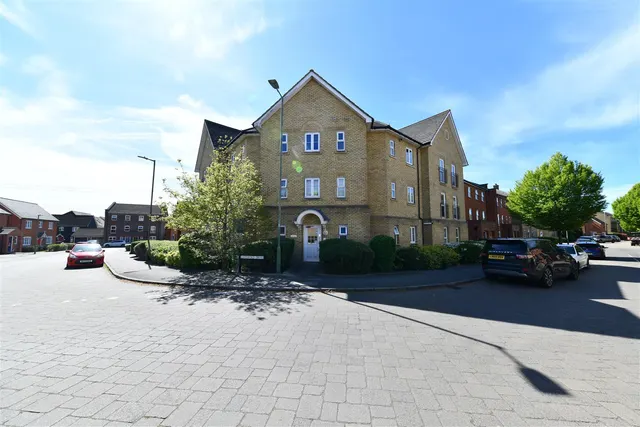 Mendip Way, Stevenage, SG1 6GZ, photo 1