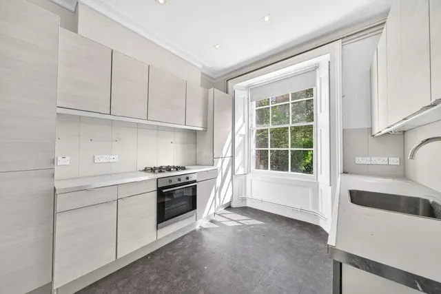 Photo 3 — Trevor Place, London, SW7