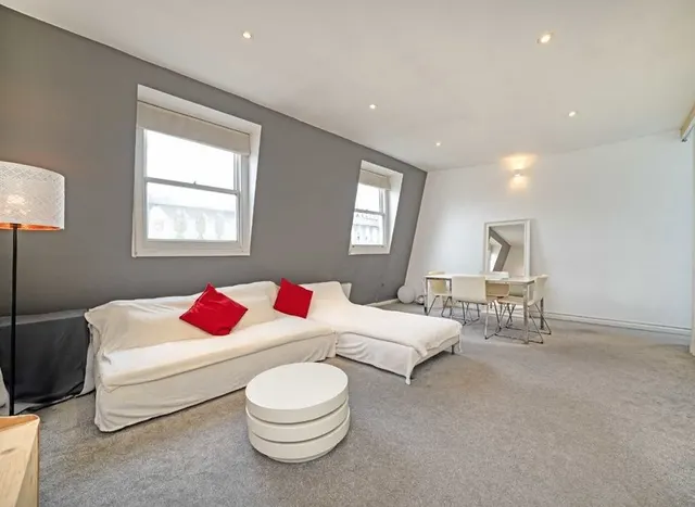 Photo 2 — Linden Gardens, Notting Hill, W2