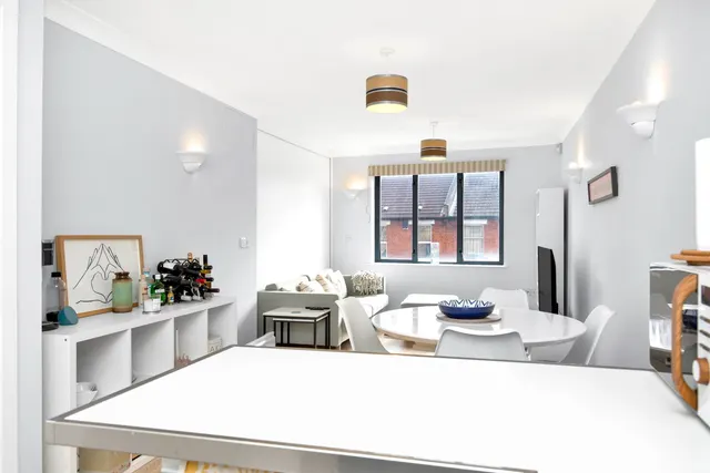 Harberson Road, London, SW12, photo 1