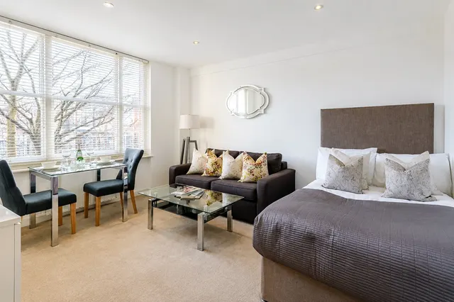 Hill Street, Mayfair, London, W1J, photo 1