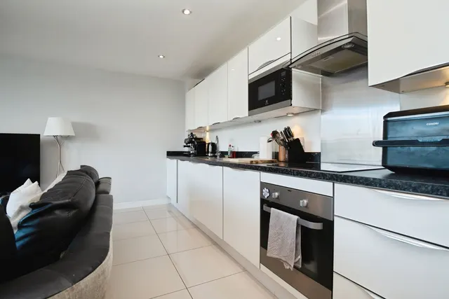 Davaar House, Ferry Court, CF11, photo 2