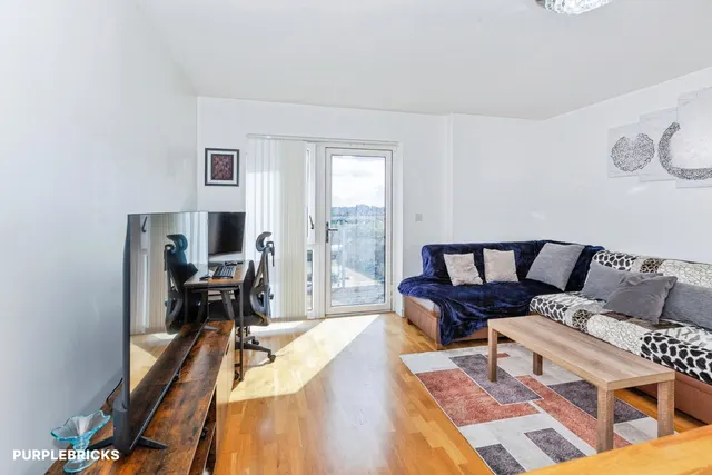 Porters Way, West Drayton, UB7, photo 3