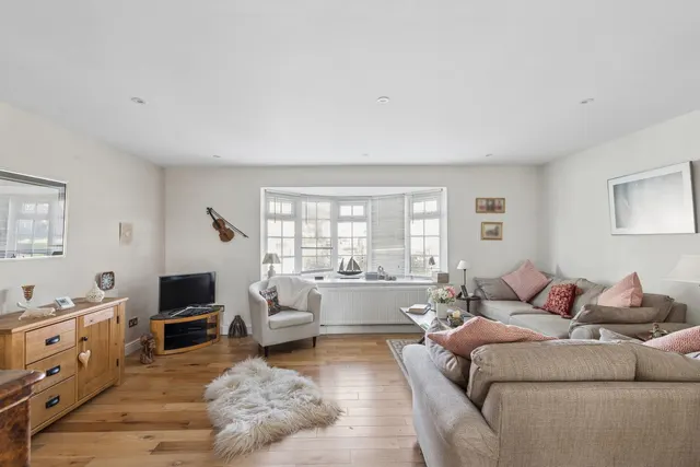 Barrowdene Close, Pinner, HA5, photo 2