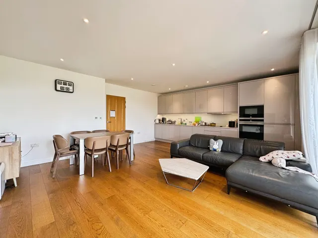 Lismore Boulevard, NW9, photo 2