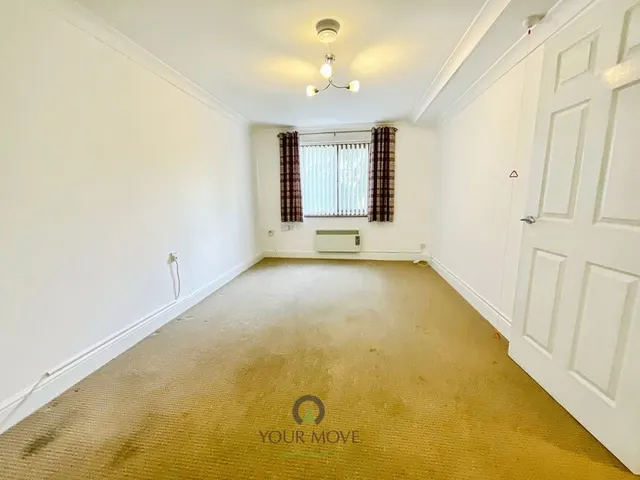 The Crescent, Bromsgrove, B60, photo 3