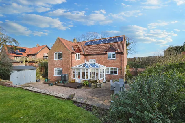 Sheringham Road, West Beckham, NR25, photo 3