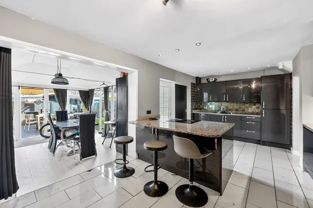 Tudor Drive, Morden, SM4, photo 2