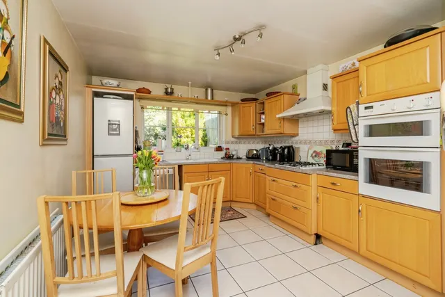 Green Lane, Leatherhead, KT22, photo 2