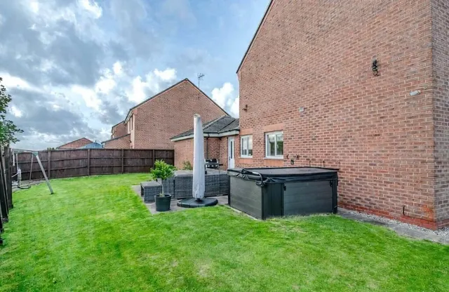 Dam Wood Close, Chorley, PR7, photo 1