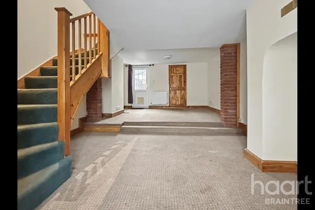Coggeshall Road, CM7, photo 2