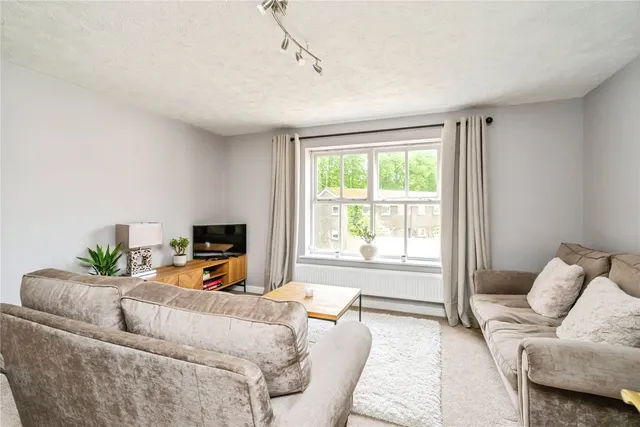 Harvester Close, Chichester, PO19, photo 2