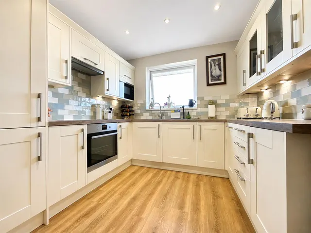Springdale Close, Brixham, photo 2