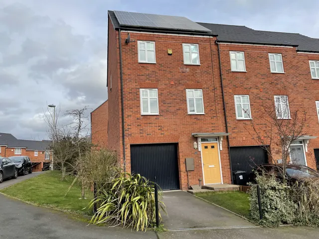 John Corbett Drive, Amblecote, DY8, photo 1