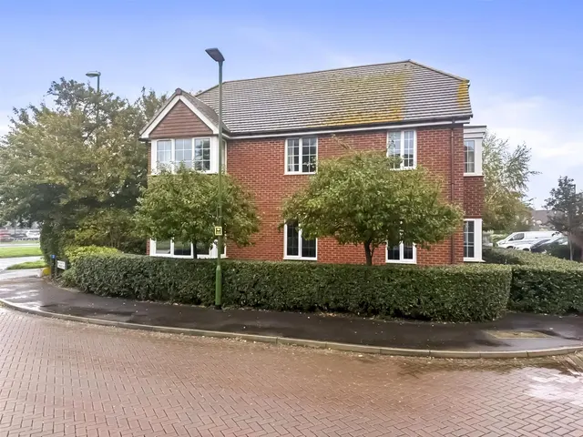2 bedroom flat, Winton Close, Ferring