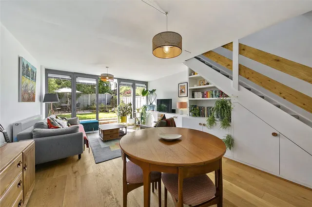 Blagdon Walk, Teddington, TW11, photo 3
