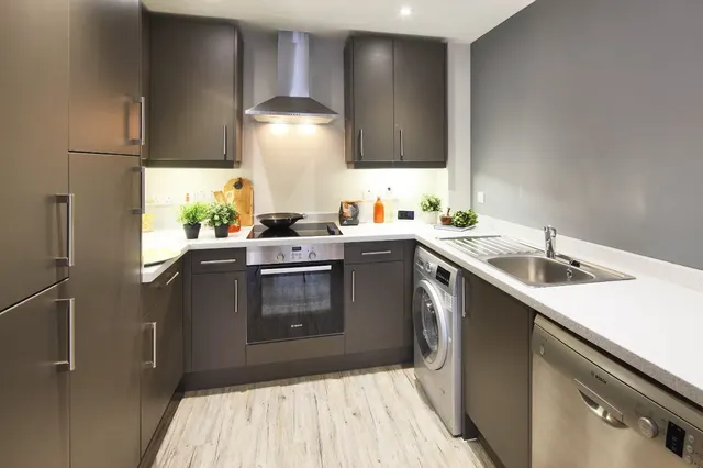 Bernard Street, Ocean Village, SO14, photo 2