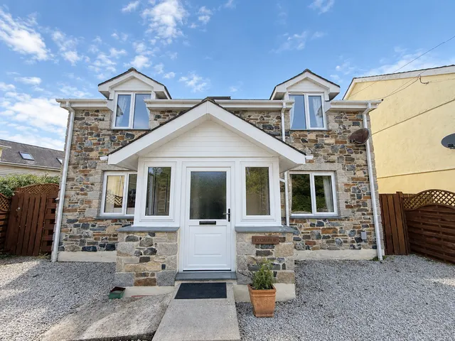 4 bedroom house, Garras, TR12