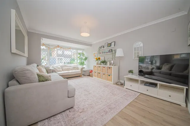 Photo 2 — Selhurst Way, Fair Oak, Eastleigh, Hampshire, SO50 7JX
