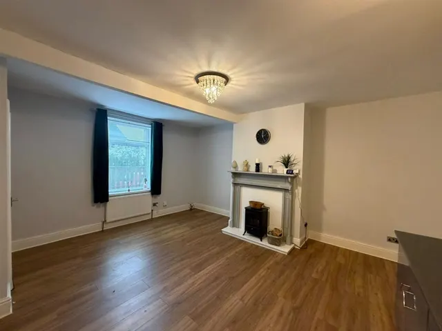 Fleece Street, Bradford, BD6, photo 3