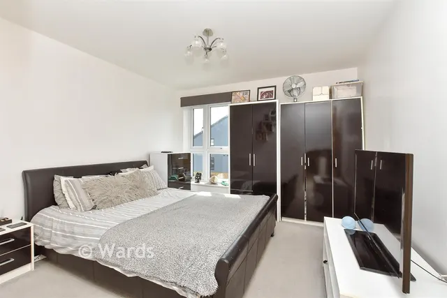 Lywood Drive, Sittingbourne, ME10, photo 2