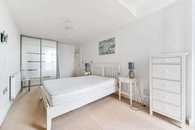 Flat 115, Centrillion Point, 2 Masons Avenue, Croydon, photo 1