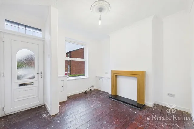 Belgrave Street, Denton, M34, photo 2