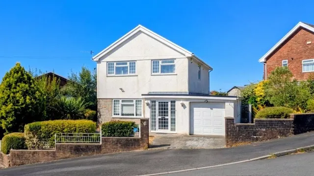Gwaunfarren Close, Penydarren, CF47, photo 1