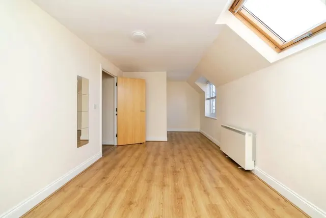 Walsworth Road, Hitchin, SG4, photo 2