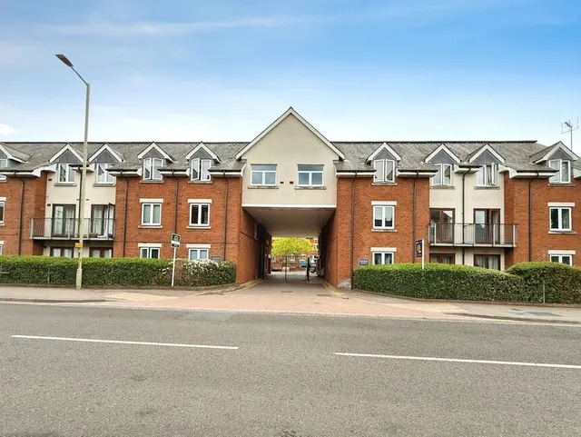 Walsworth Road, Hitchin, SG4, photo 1