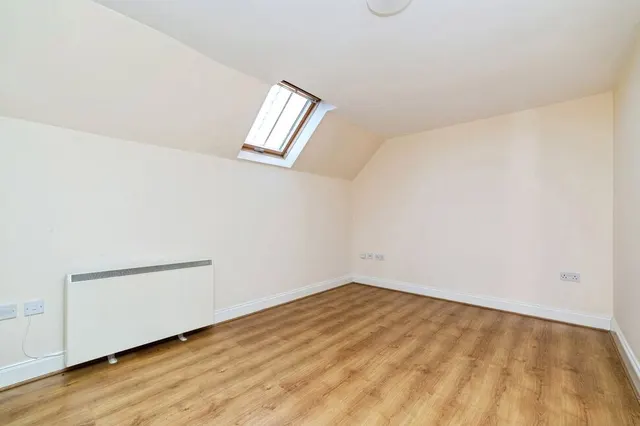 Walsworth Road, Hitchin, SG4, photo 3