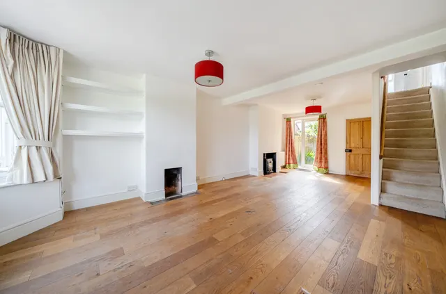 St Christophers Green, Haslemere, GU27, photo 3