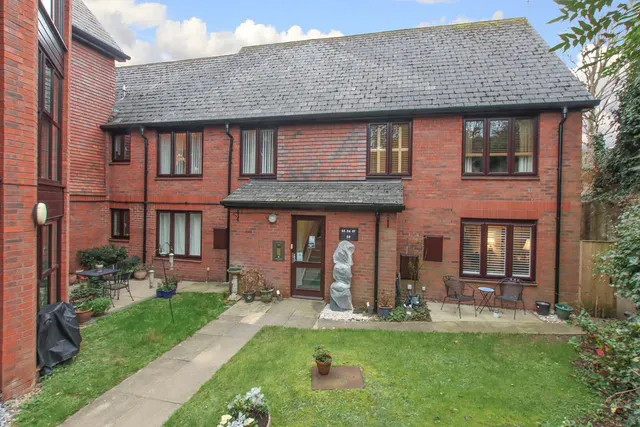 Cowper Road, Berkhamsted, Hertfordshire, HP4 3ED, photo 1