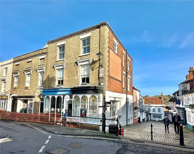 Lymington, Hampshire, photo 1