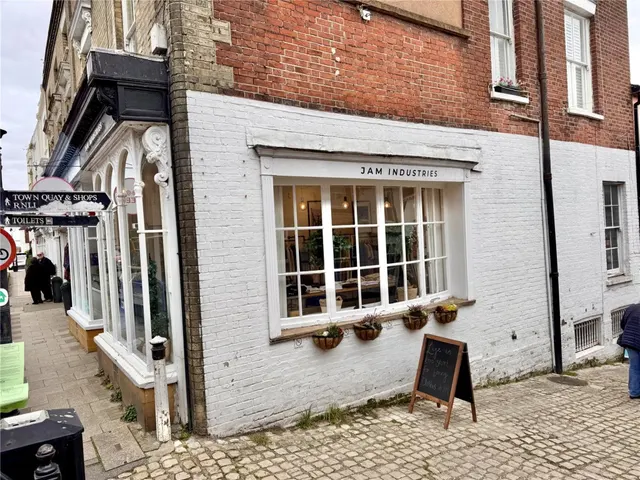 Lymington, Hampshire, photo 2
