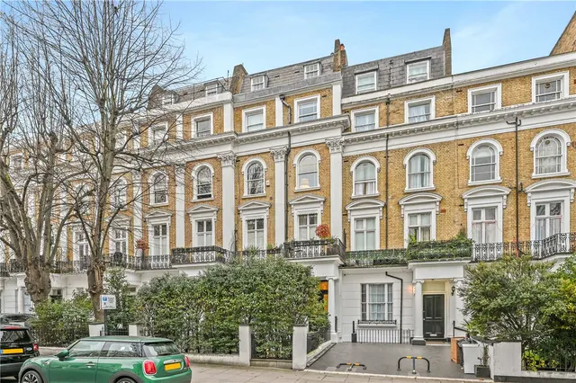 Inverness Terrace, London, W2, photo 1