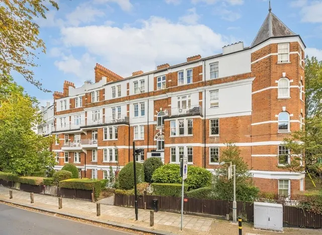 Upper Richmond Road, Putney, SW15, photo 1