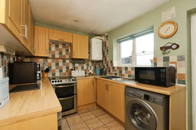 Harpenden Drive, Dunscroft, DN7, photo 2