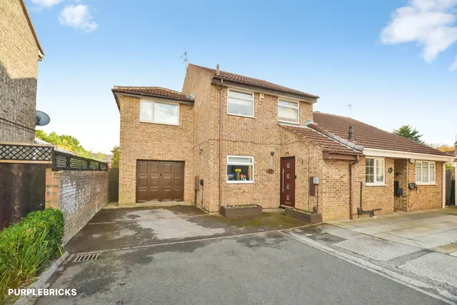 Elmwood, Coulby Newham, TS8, photo 1