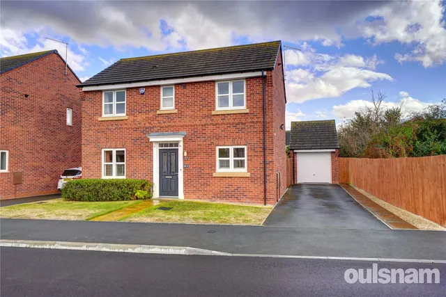 Gresley Way, Copcut, Droitwich, Worcestershire, WR9 7JD, photo 1