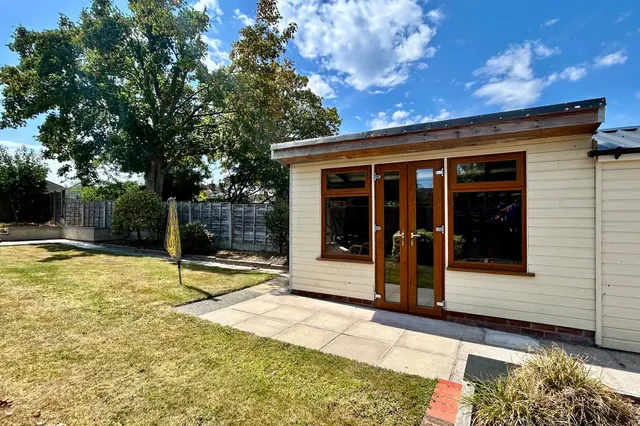 Hambleton Road, Cheadle, photo 3