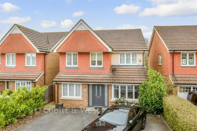 Greenacres, Lower Kingswood, KT20, photo 1