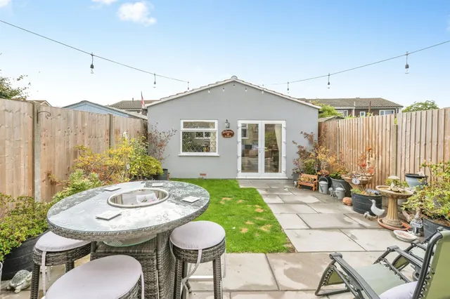 Newtons Close, Rainham, RM13, photo 2