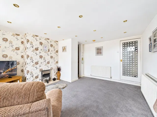 Vignola Terrace, Clayton, BD14, photo 2
