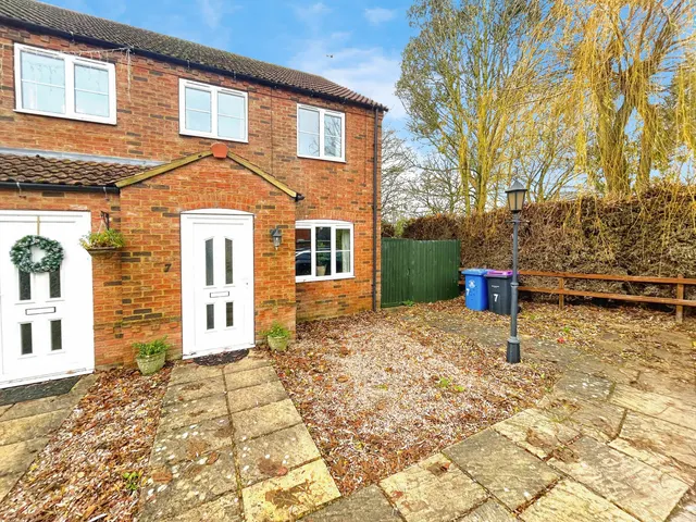 The Old School Yard, Swineshead, PE20, photo 1