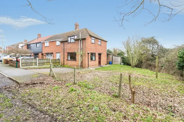 Photo 3 — Oak Lane, Beccles, Suffolk, NR34