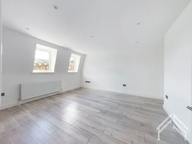 Photo 2 — Palmerston Road, West Hampstead NW6 2JL