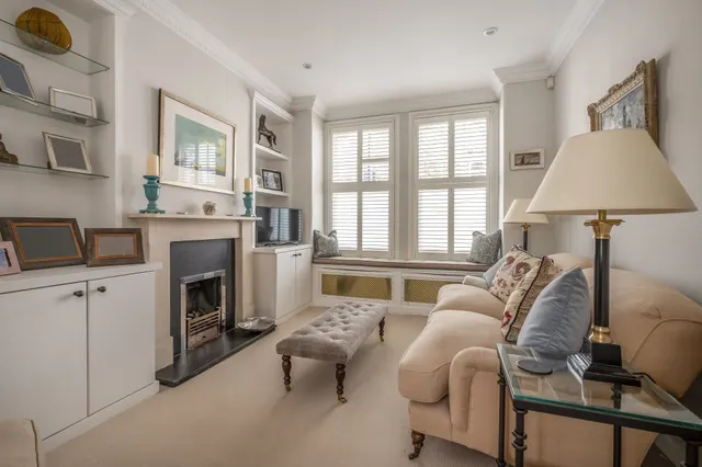Photo 2 — Cranbury Road, London, SW6