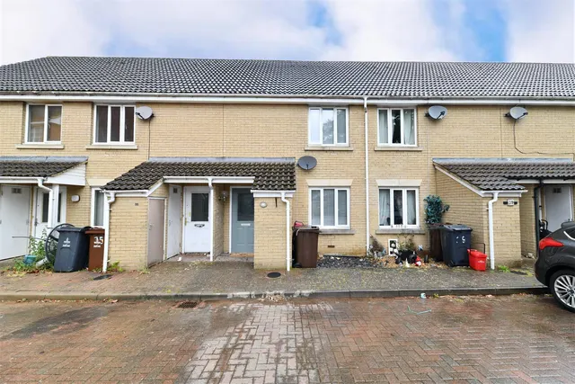 Photo 2 — Tates Way, Stevenage, Herts, SG1 4WP