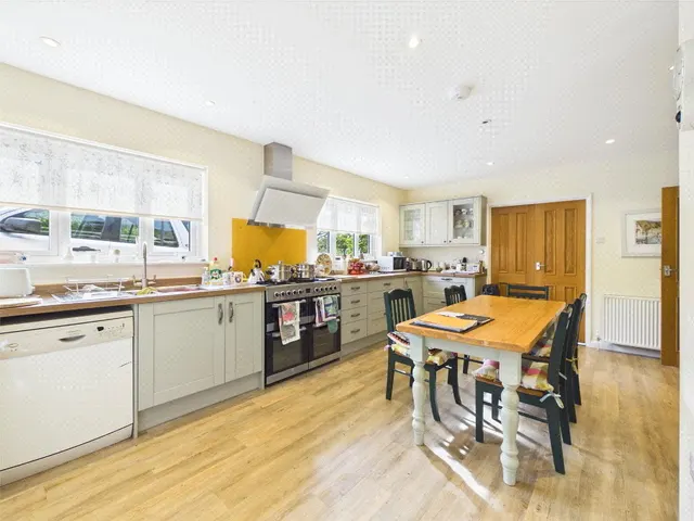 Tavistock, PL19, photo 2